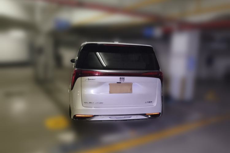 Used Buick Century 2023 2.0T Seven-Seater Yinshi Edition Rear