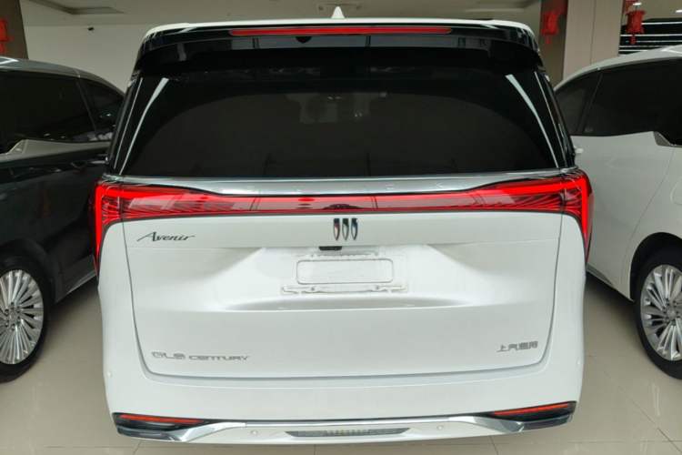 Used Buick Century 2023 2.0T Seven-Seater Yinshi Edition Rear