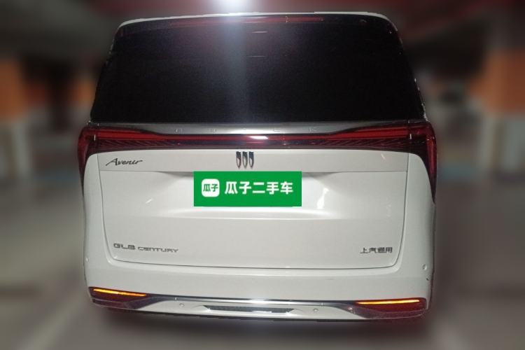 Used Buick Century 2023 2.0T Six-Seater Yinshi Edition Rear
