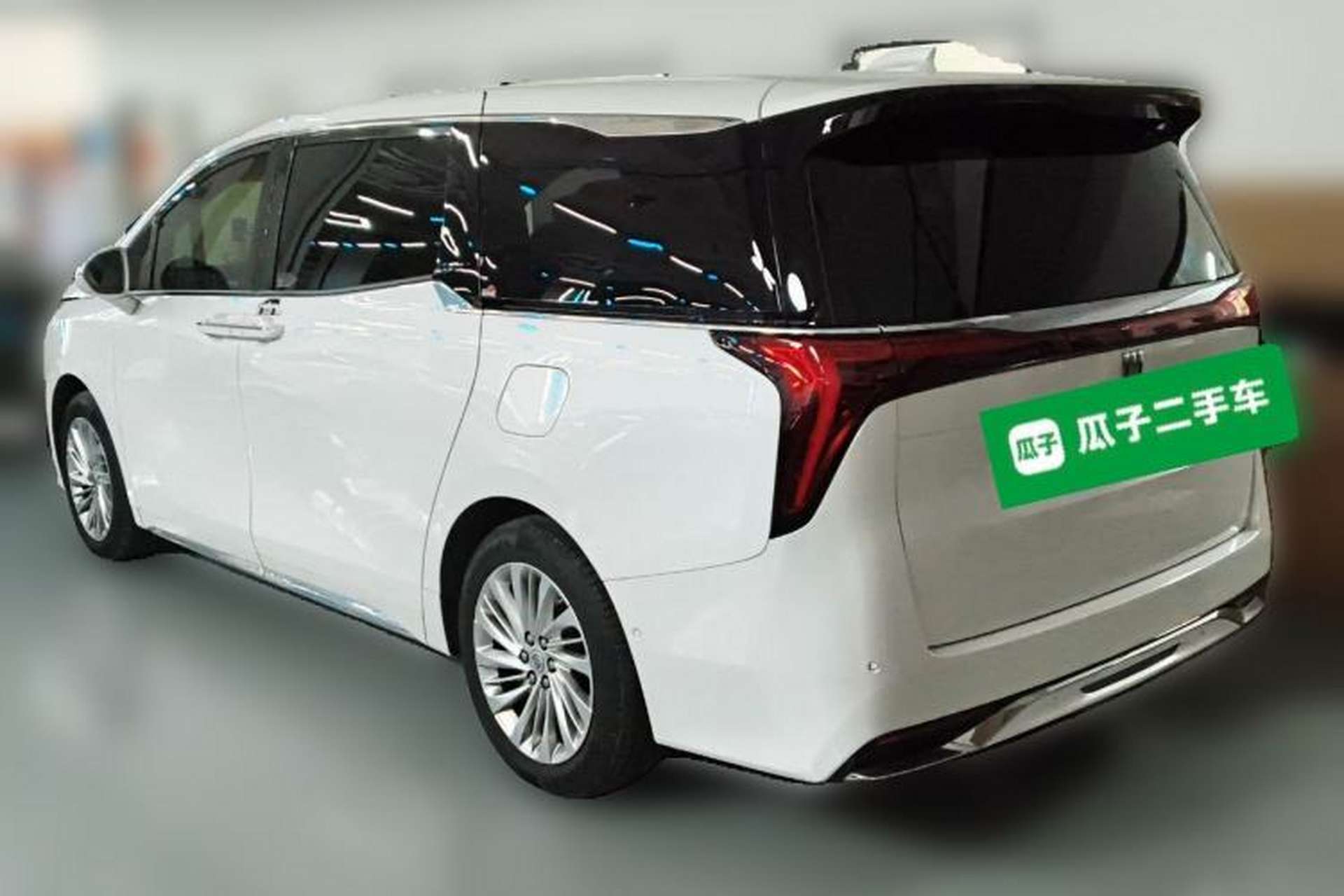 Used Buick Century 2023 2.0T Seven-Seater Yinshi Edition Rear Left 45 Deg