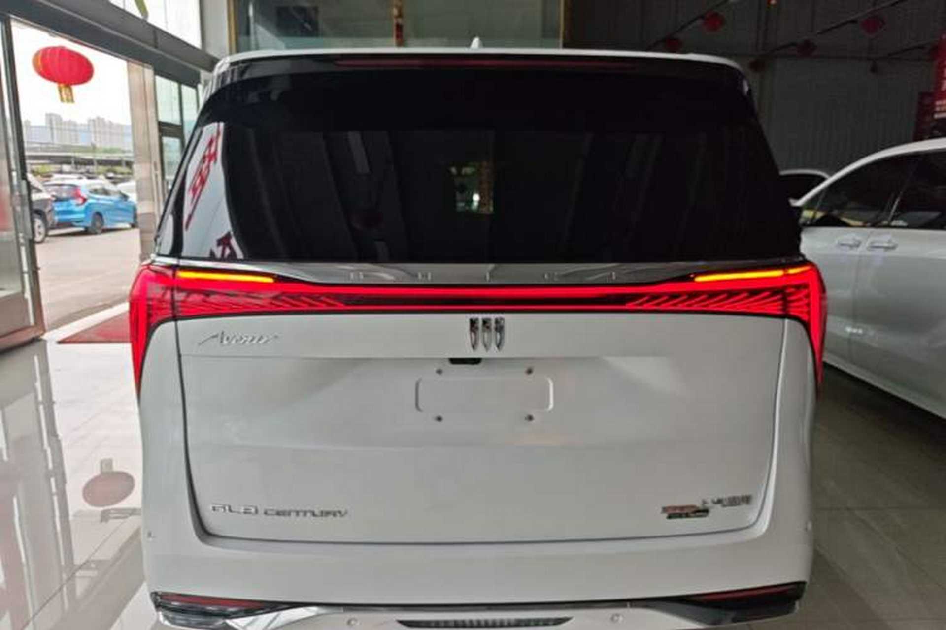 Used Buick Century 2023 2.0T Six-Seater Yinshi Edition Rear