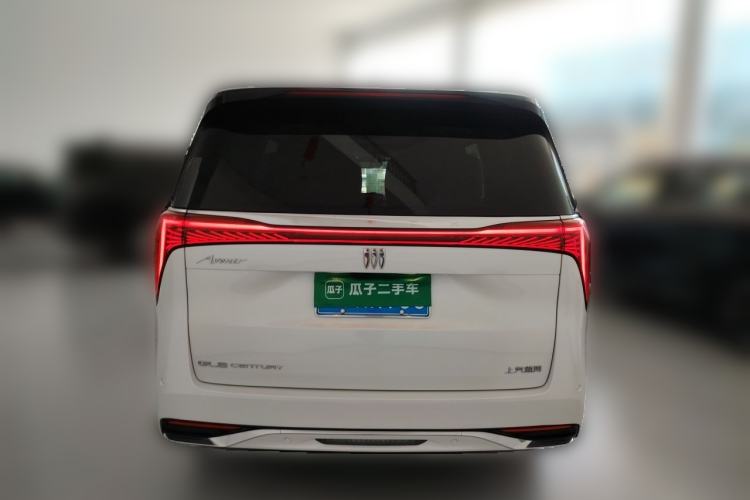 Used Buick Century 2023 2.0T Six-Seater Yinshi Edition Rear