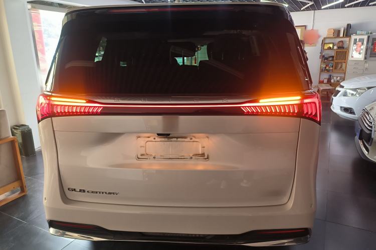 Used Buick Century 2023 2.0T Seven-Seater Deluxe Edition Rear