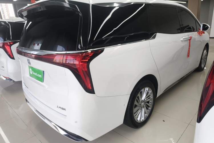 Used Buick Century 2023 2.0T Six-Seater Yinshi Edition Rear Right 45 Deg