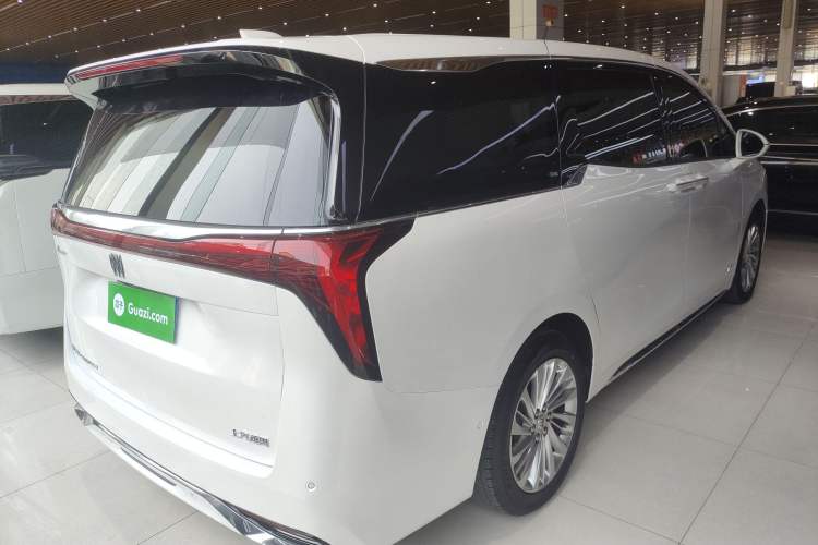 Used Buick Century 2023 2.0T Six-Seater Yinshi Edition Rear Right 45 Deg