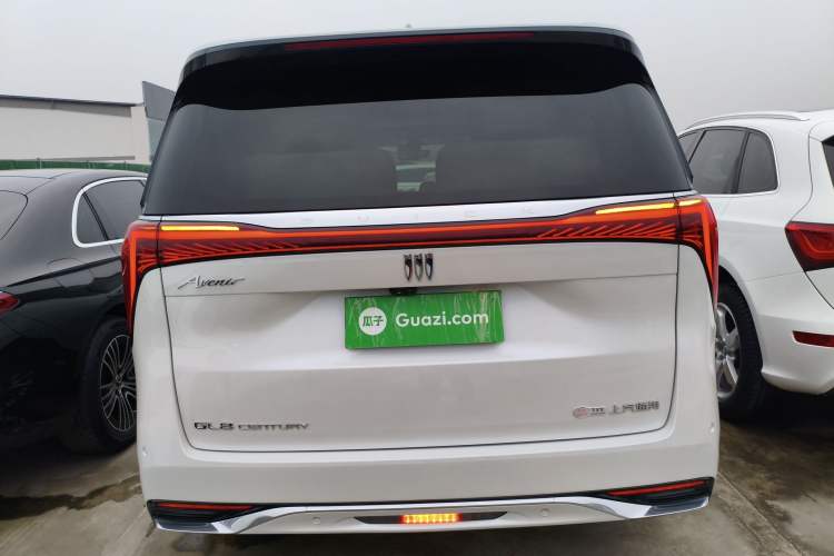 Used Buick Century 2023 2.0T Six-Seater Yinshi Edition Rear
