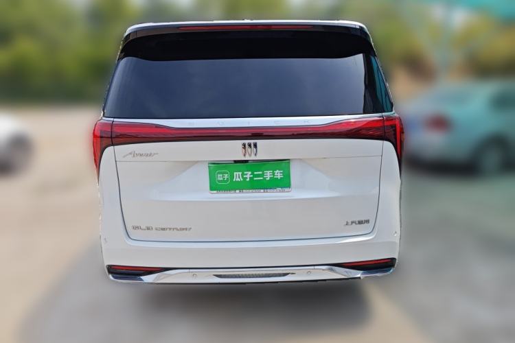 Used Buick Century 2023 2.0T Six-Seater Yinshi Edition Rear