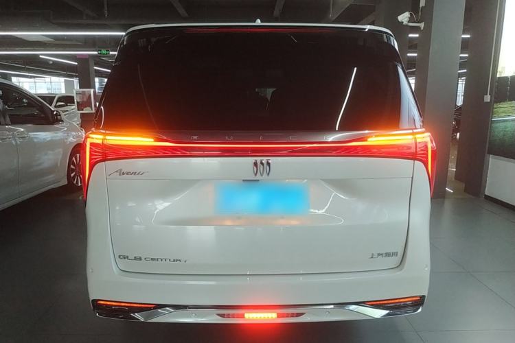 Used Buick Century 2023 2.0T Six-Seater Yinshi Edition Rear