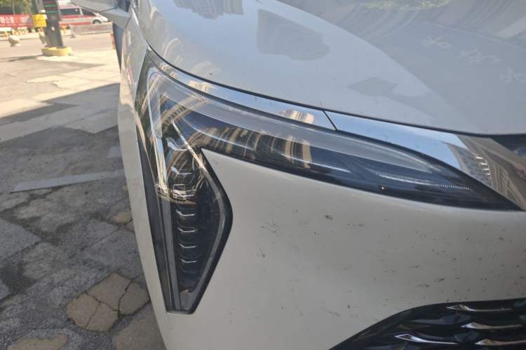 Used Buick Century 2023 2.0T Seven-Seater Yinshi Edition Right Front Headlight