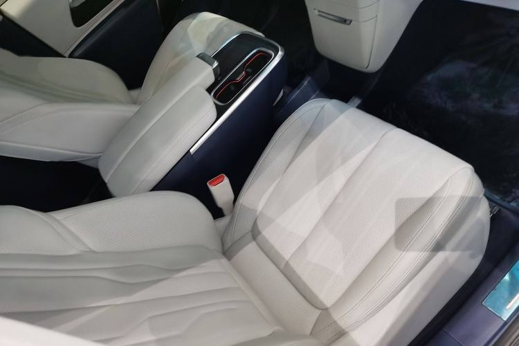 Used Buick Century 2023 2.0T Seven-Seater Yinshi Edition Right Front Seat