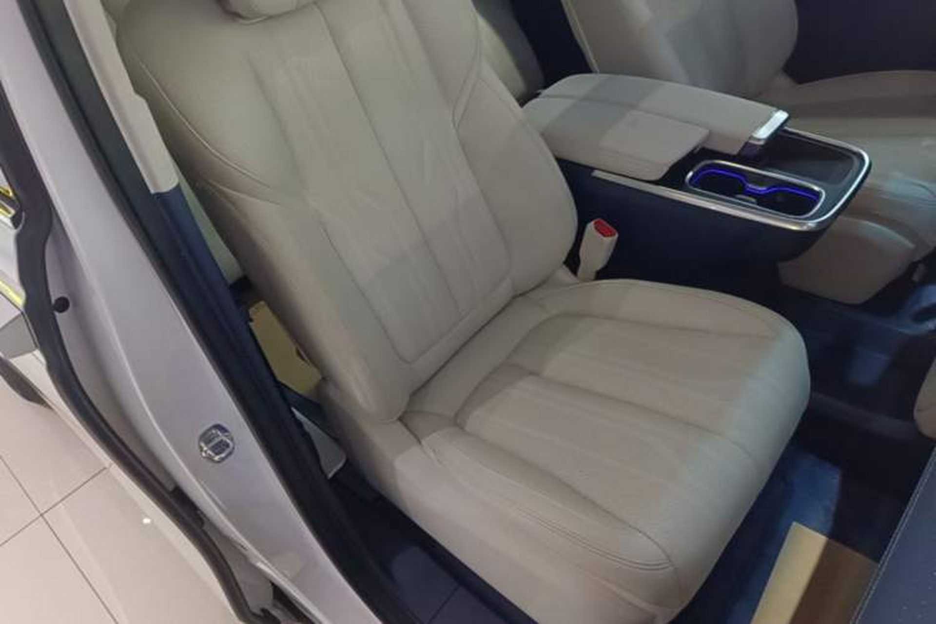 Used Buick Century 2023 2.0T Six-Seater Yinshi Edition Right Front Seat