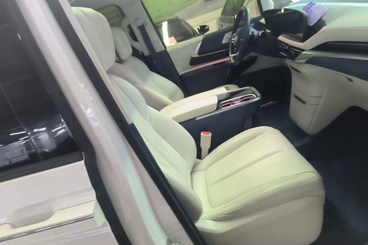 Used Buick Century 2023 2.0T Six-Seater Yinshi Edition Right Front Seat
