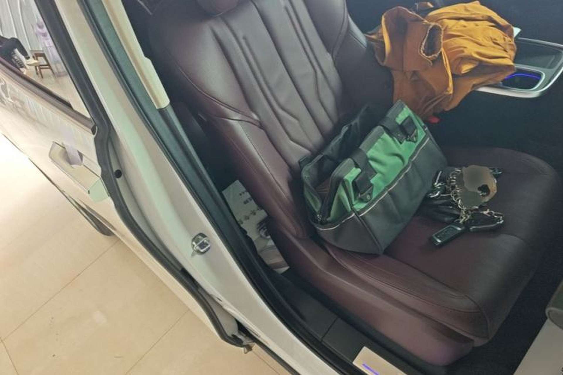 Used Buick Century 2023 2.0T Six-Seater Yinshi Edition Right Front Seat