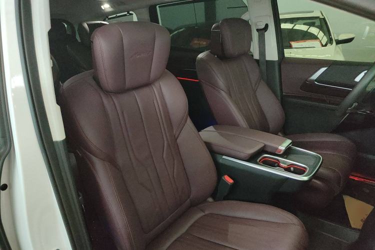 Used Buick Century 2023 2.0T Six-Seater Yinshi Edition Right Front Seat