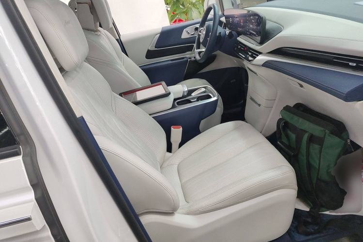 Used Buick Century 2023 2.0T Six-Seater Yinshi Edition Right Front Seat
