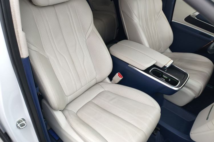 Used Buick Century 2023 2.0T Six-Seater Yinshi Edition Right Front Seat