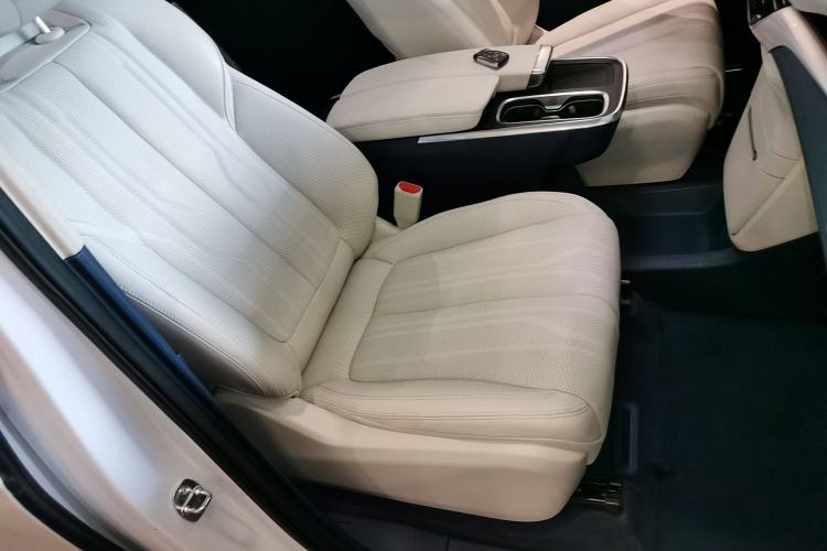 Used Buick Century 2023 2.0T Six-Seater Yinshi Edition Right Front Seat