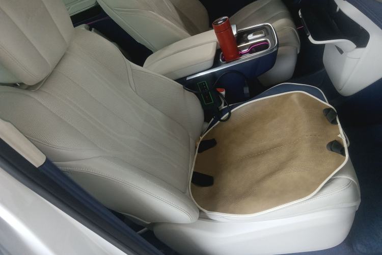 Used Buick Century 2023 2.0T Six-Seater Yinshi Edition Right Front Seat