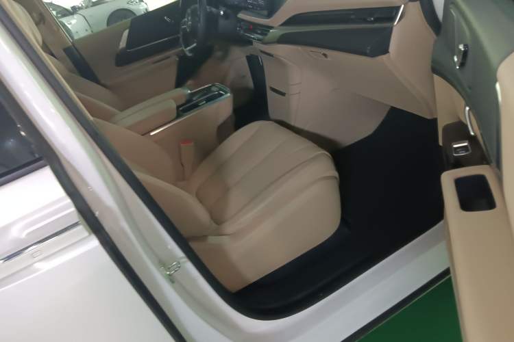 Used Buick Century 2023 2.0T Seven-Seater Deluxe Edition Right Front Seat