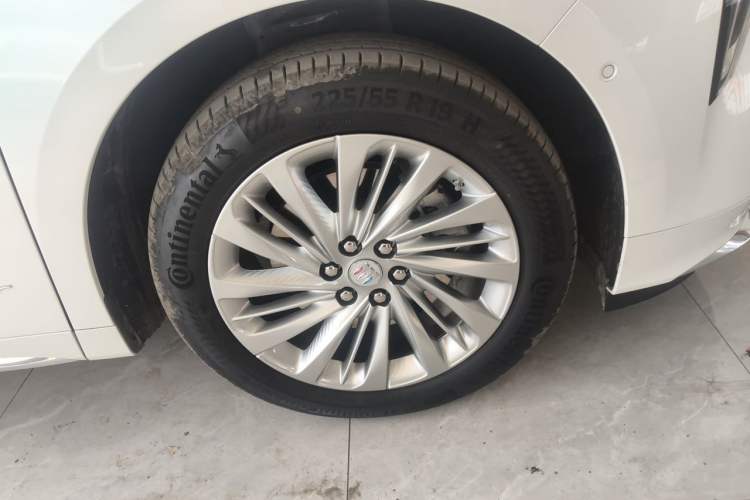 Used Buick Century 2023 2.0T Seven-Seater Yinshi Edition Right Front Wheel Hub