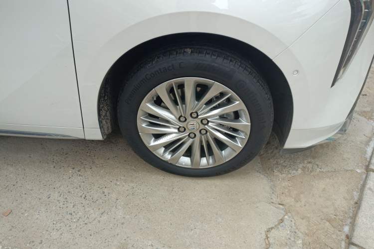 Used Buick Century 2023 2.0T Six-Seater Yinshi Edition Right Front Wheel Hub