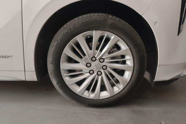 Used Buick Century 2023 2.0T Seven-Seater Yinshi Edition Right Front Wheel Hub