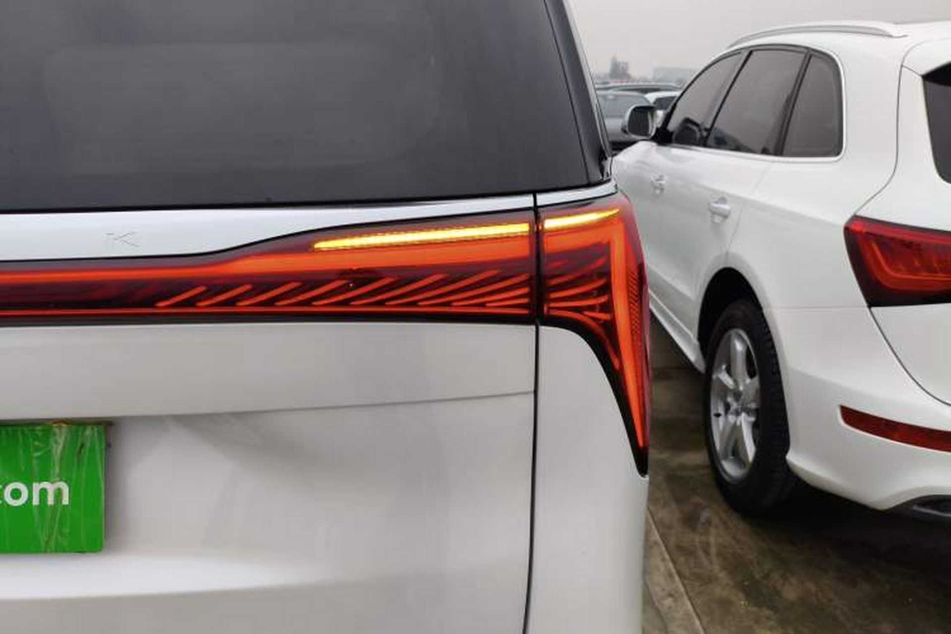 Used Buick Century 2023 2.0T Six-Seater Yinshi Edition Right Rear Taillight