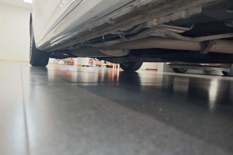 Used Buick Century 2023 2.0T Seven-Seater Deluxe Edition Right Side Sill