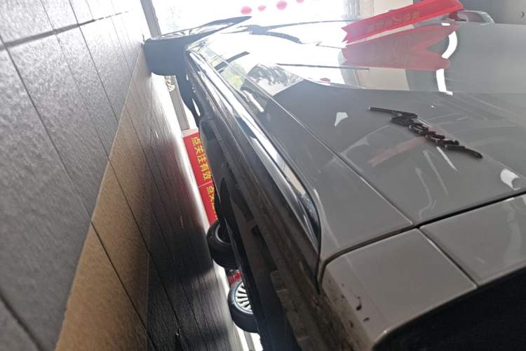 Used Buick Century 2023 2.0T Four-Seat Private Edition Right Side Sill