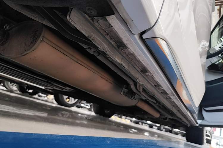 Used Buick Century 2023 2.0T Four-Seat Private Edition Right Side Sill