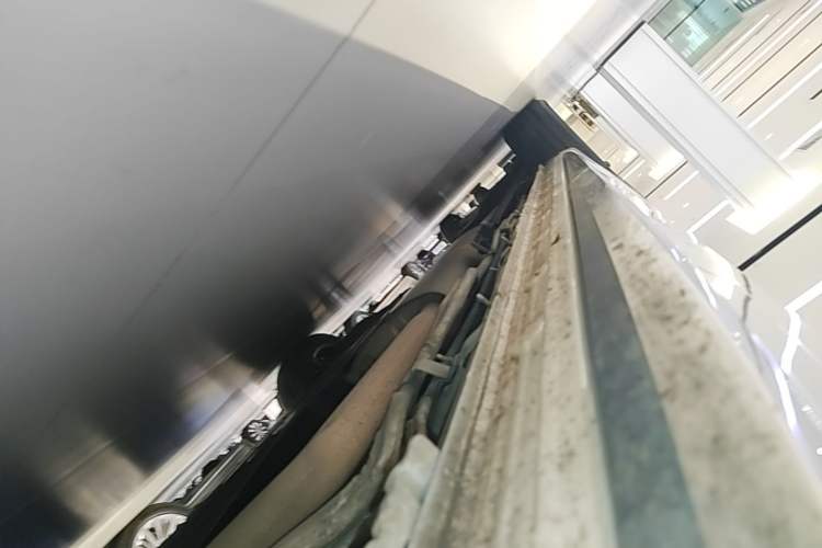 Used Buick Century 2023 2.0T Six-Seater Yinshi Edition Right Side Sill