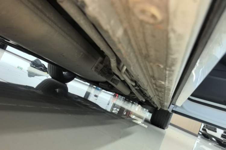 Used Buick Century 2023 2.0T Seven-Seater Yinshi Edition Right Side Sill
