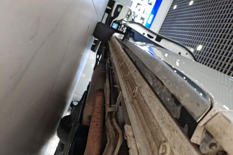 Used Buick Century 2023 2.0T Six-Seater Yinshi Edition Right Side Sill