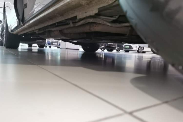 Used Buick Century 2023 2.0T Six-Seater Yinshi Edition Right Side Sill