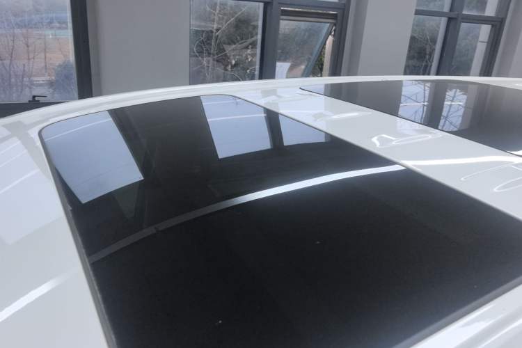 Used Buick Century 2023 2.0T Six-Seater Yinshi Edition Roof