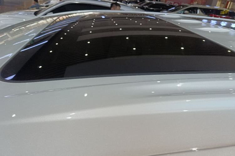 Used Buick Century 2023 2.0T Six-Seater Yinshi Edition Roof