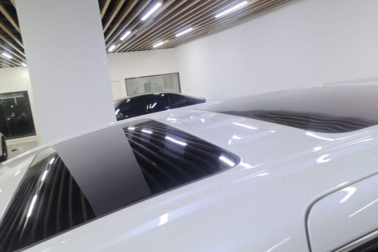 Used Buick Century 2023 2.0T Six-Seater Yinshi Edition Roof