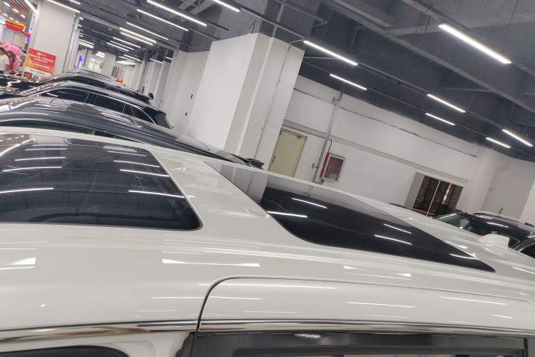 Used Buick Century 2023 2.0T Six-Seater Yinshi Edition Roof