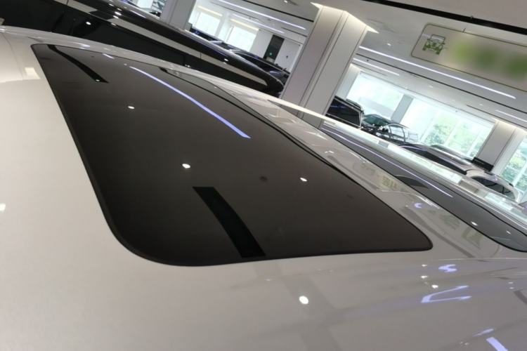 Used Buick Century 2023 2.0T Six-Seater Yinshi Edition Roof