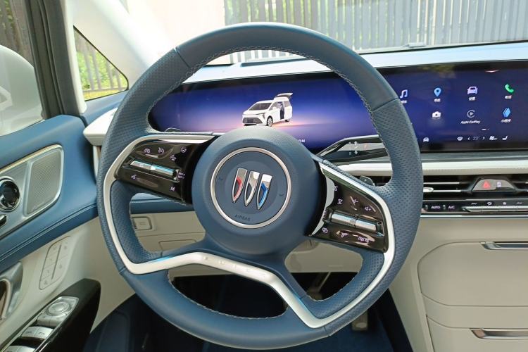 Used Buick Century 2023 2.0T Six-Seater Yinshi Edition Steering Wheel
