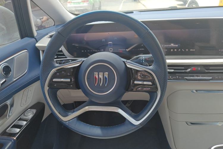 Used Buick Century 2023 2.0T Six-Seater Yinshi Edition Steering Wheel