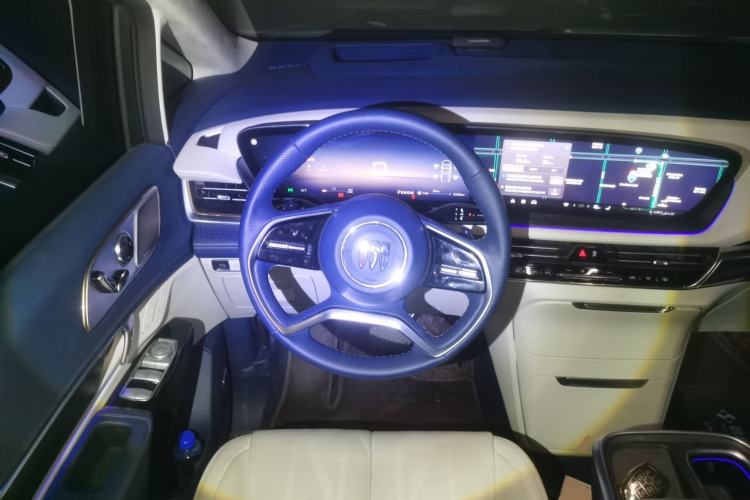 Used Buick Century 2023 2.0T Six-Seater Yinshi Edition Steering Wheel