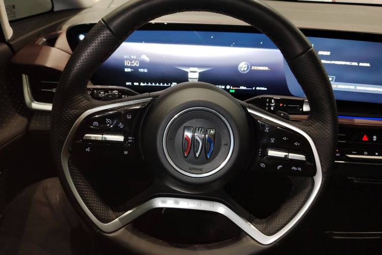 Used Buick Century 2023 2.0T Six-Seater Yinshi Edition Steering Wheel