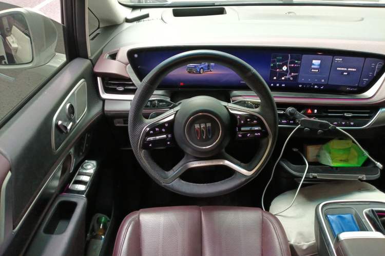 Used Buick Century 2023 2.0T Seven-Seater Yinshi Edition Steering Wheel