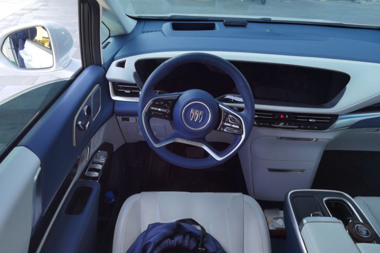 Used Buick Century 2023 2.0T Six-Seater Yinshi Edition Steering Wheel