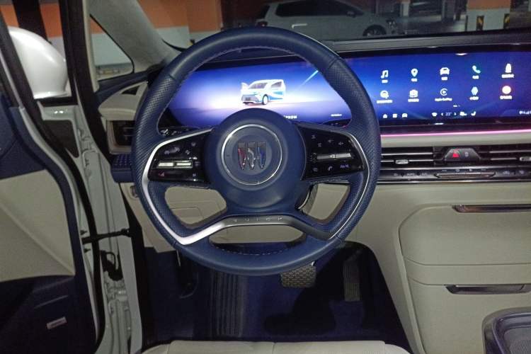 Used Buick Century 2023 2.0T Six-Seater Yinshi Edition Steering Wheel