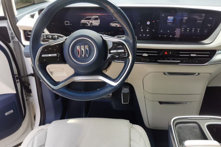 Used Buick Century 2023 2.0T Six-Seater Yinshi Edition Steering Wheel