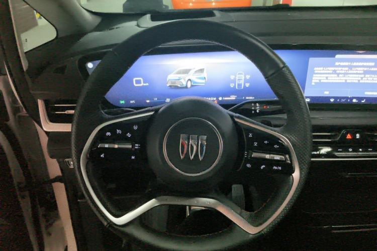 Used Buick Century 2023 2.0T Six-Seater Yinshi Edition Steering Wheel