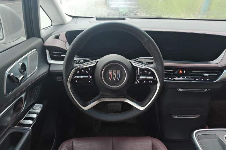 Used Buick Century 2023 2.0T Seven-Seater Yinshi Edition Steering Wheel