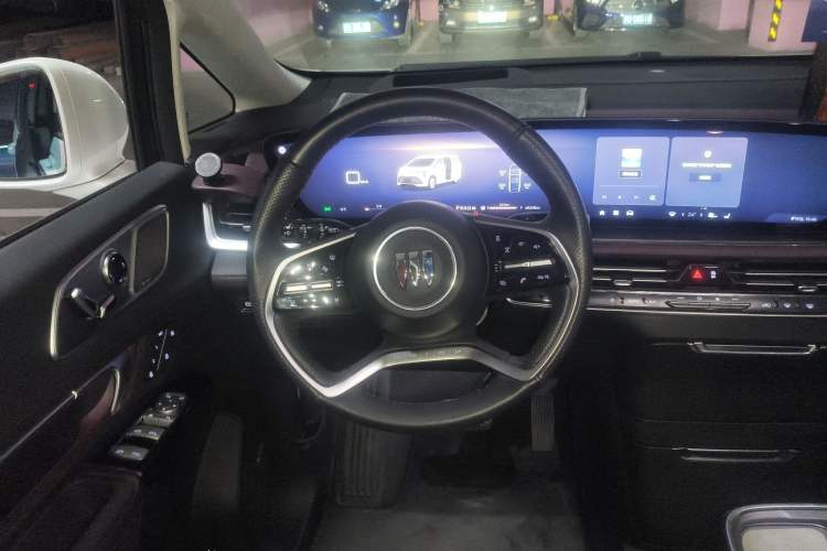 Used Buick Century 2023 2.0T Seven-Seater Yinshi Edition Steering Wheel